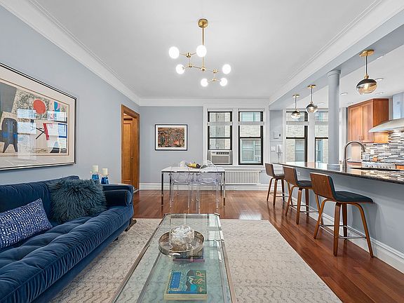 2nd image of 304 W 89th St #8A