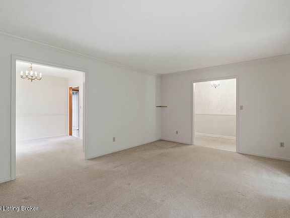 4th image of 2724 Windsor Forest Dr