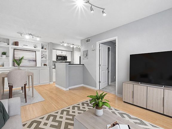 4th image of 3204 Menchaca Rd #303