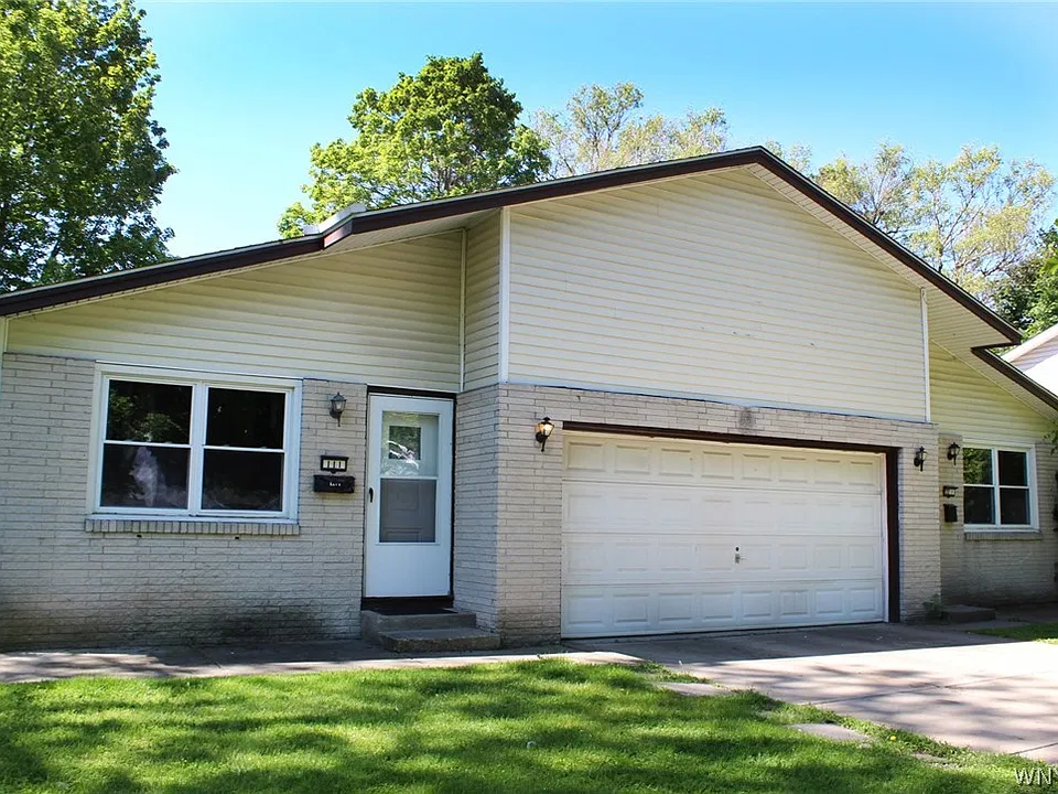 111 Sunshine Dr #RIGHT
