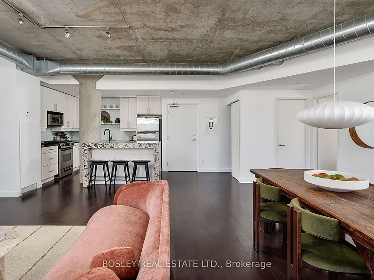 42 Camden St #703 — Photo 5