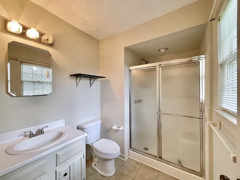 219 Green Lake Dr — Photo 24