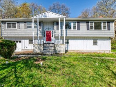 625 Snake Den Rd, West Milford, NJ, 07480