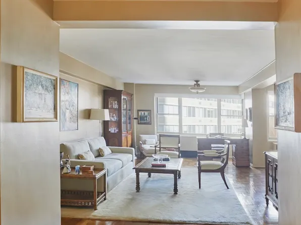 415 East 52nd Street image 1 of 13