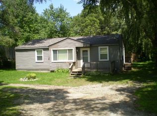 5124 Hatchery Rd, Waterford, MI 48329