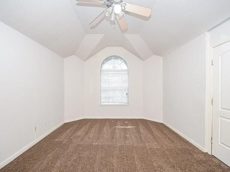 5214 Mountain Forest Dr — Photo 14