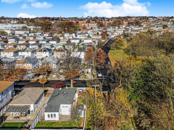 206 Benton Avenue image 29 of 30