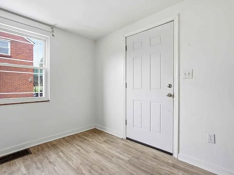 1219 Circle Dr — Photo 9