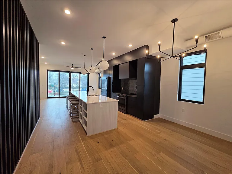 1640 Bagley St #13 — Photo 13