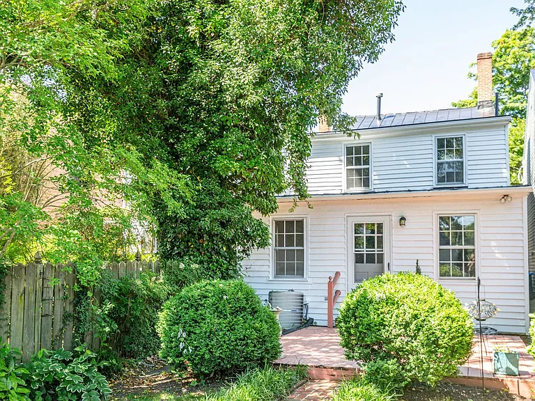 1307 Caroline St — Photo 33