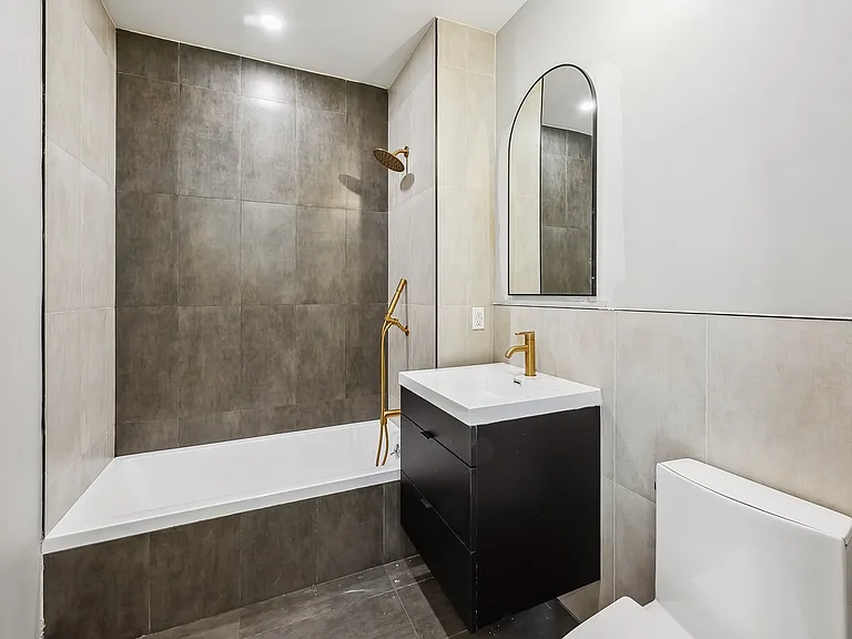 1890 Pelham Pkwy S #4G — Photo 6