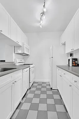 Sold by Platinum Forbes Global Properties | media 4