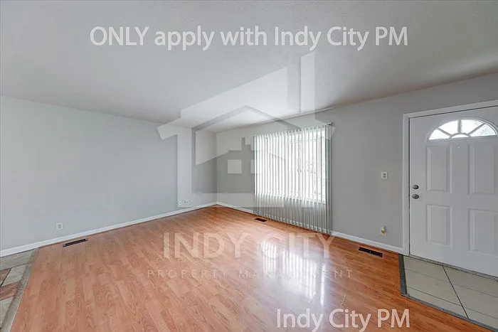 3 bed, 1.0 bath, 1751 sqft, $1,500 — Photo 4