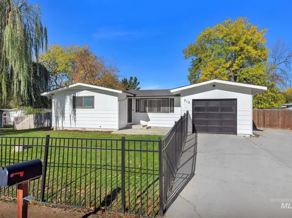 712 Sunny Ln, Nampa, ID 83651