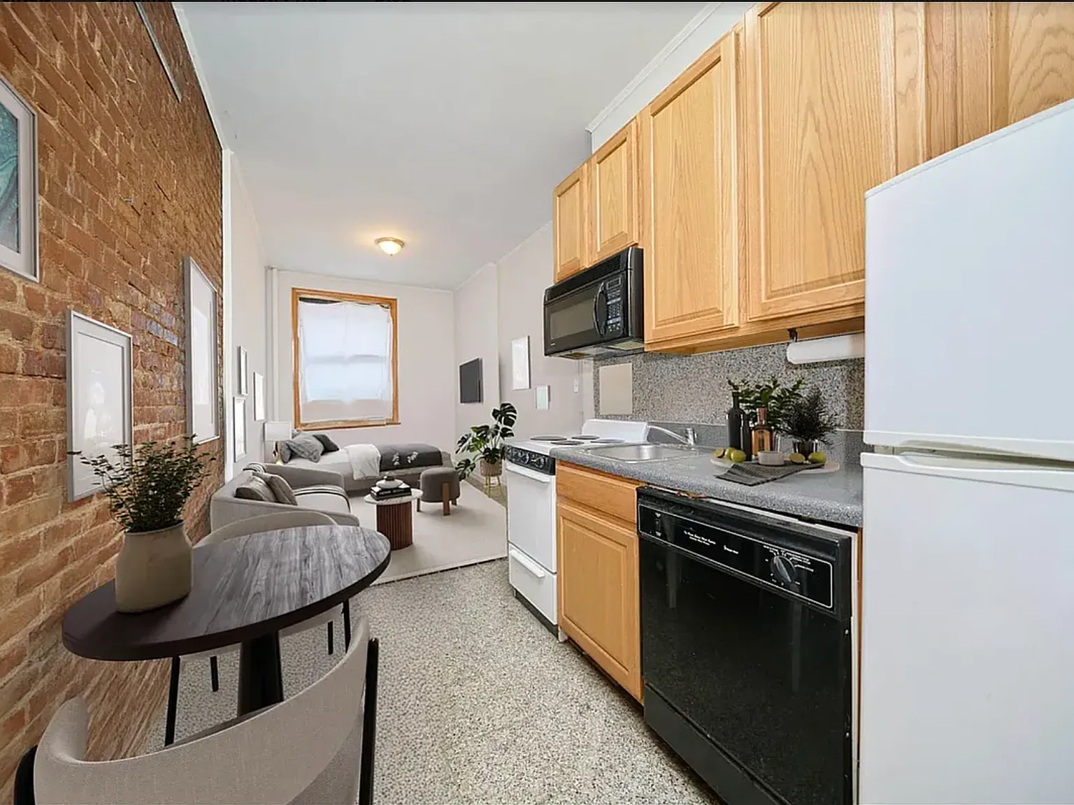 331 West 43rd Street — Photo 2