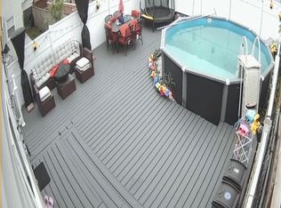 472 Drumgoole Rd W, Staten Island, NY 10312