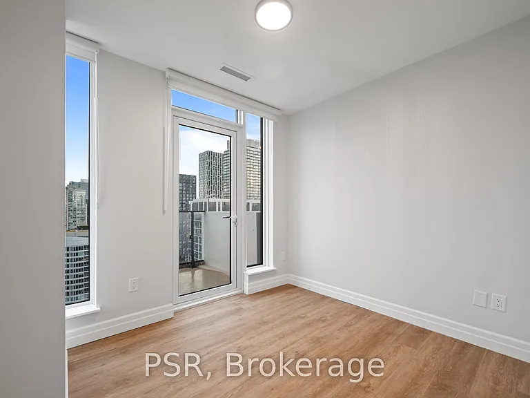 203 Jarvis St #3208 — Photo 7