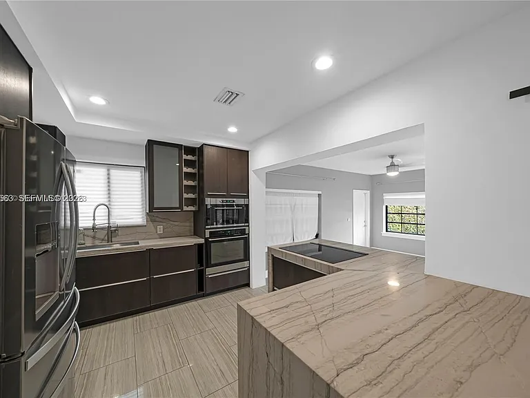 3261 SW 20th St — Photo 20