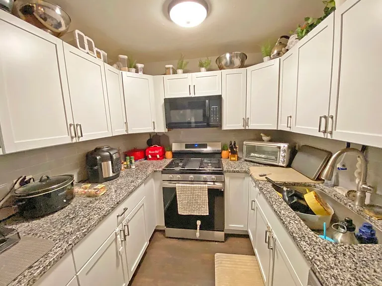 5633 Edge Lake Dr #1W — Photo 6