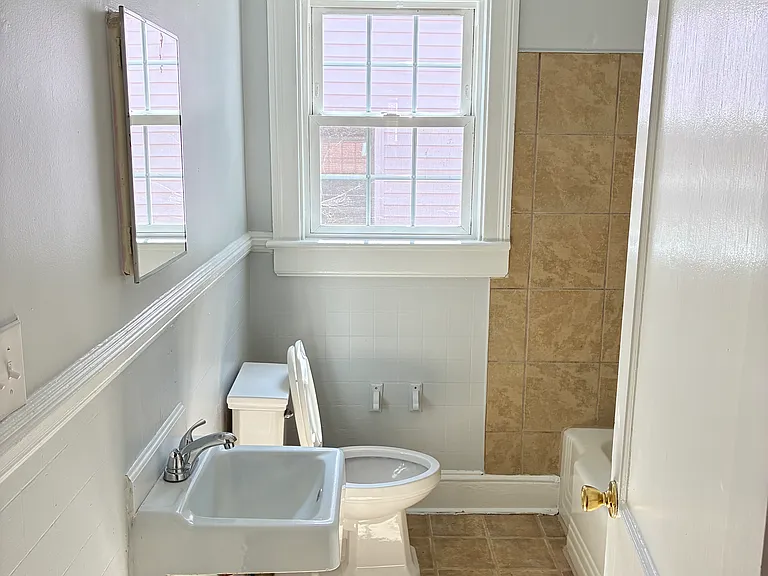 615 Fleming St NE — Photo 8