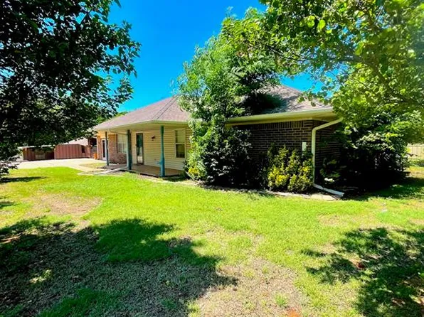 1829 Ranchwood Dr, Newcastle, OK 73065