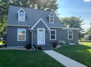 501 10th St N, Mountain Lake, MN 56159