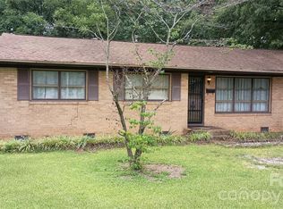 419 S Church St, Lowell, NC 28098