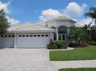 2757 Harvest Dr, Sarasota, FL 34240