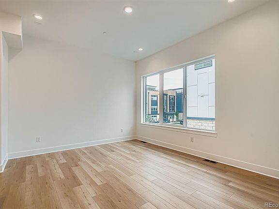 4th image of 765 Superior Drive