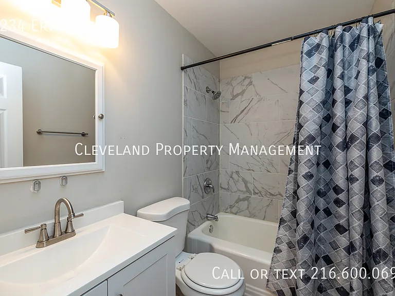 5234 Erwin St — Photo 6