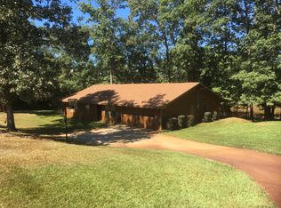 632 Hidden Lake Rd, Marshall, TX 75672