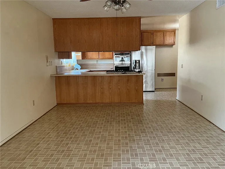 6585 Shannon Rd — Photo 7