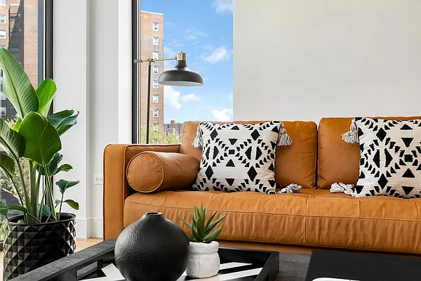 Rented by Level Group | media 6