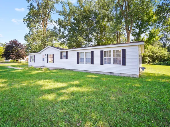 101 Camelot Ct, Brooklyn, MI 49230