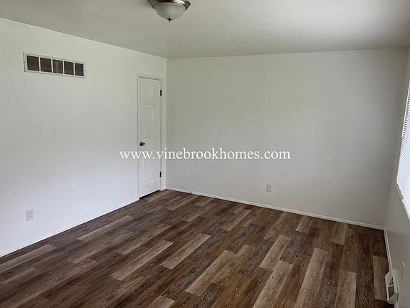 3rd image of 1440 Swan Dr