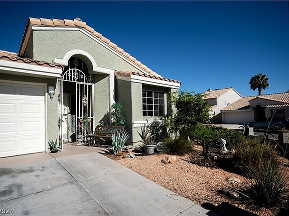3rd image of 5483 Walton Heath Ave