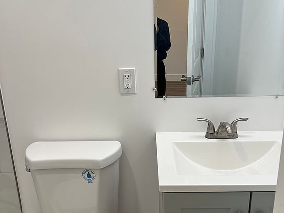 3rd image of 14504 Avis Ave #14506