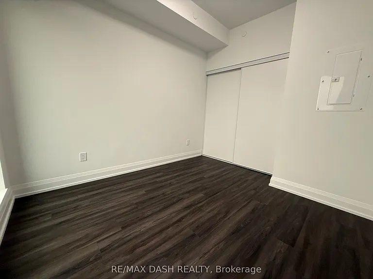 20 Soudan Ave #3606 — Photo 13