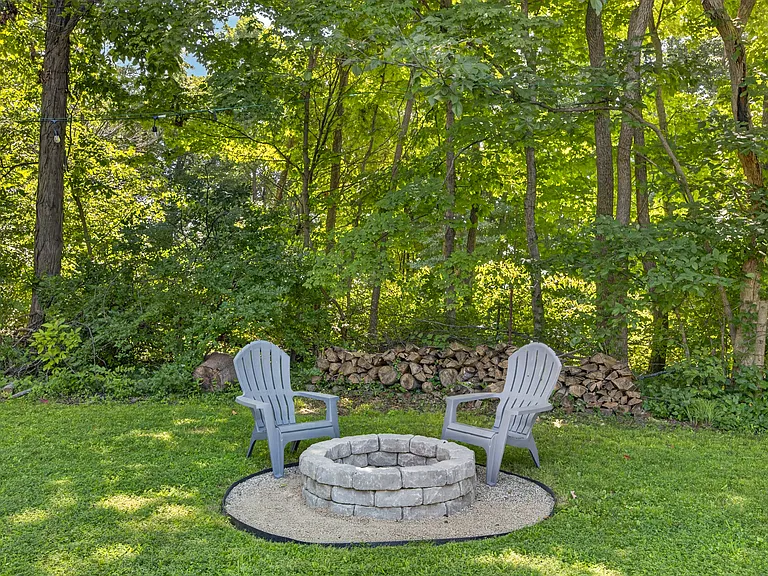1339 S Hickory Grove Ln — Photo 16