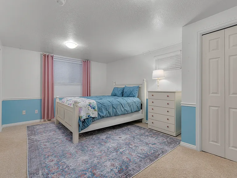 2405 E Sundown Ave — Photo 18