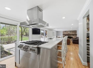 9004 Copenhaver Dr, Rockville, MD 20854
