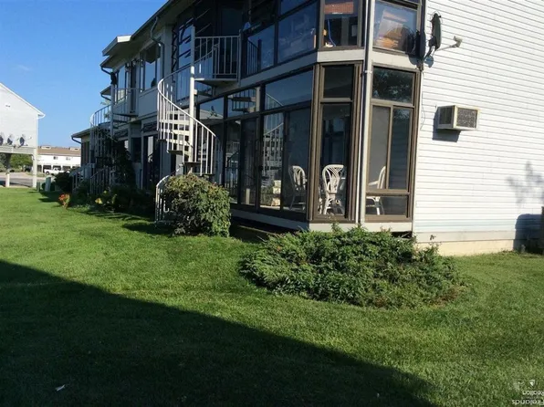 6475 N Harris Harbor Dr, Oak Harbor, OH 43449