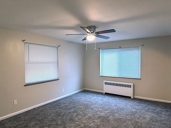 4th image of 4111 Oakwood Ave #2