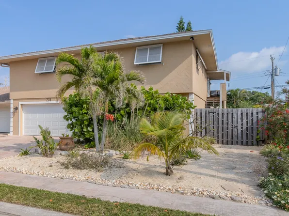 224 Provincial Dr, Melbourne, FL 32903