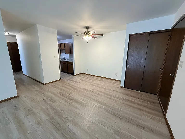 716-730 Mansfield Court — Photo 4
