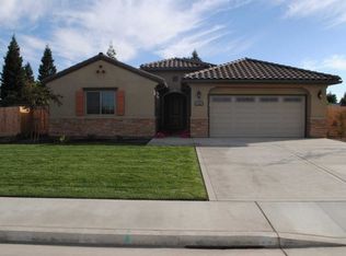 802 Brookside Dr, Shafter, CA 93263