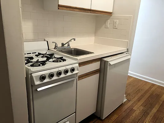 Rented by Waverly Realty Associates | media 49