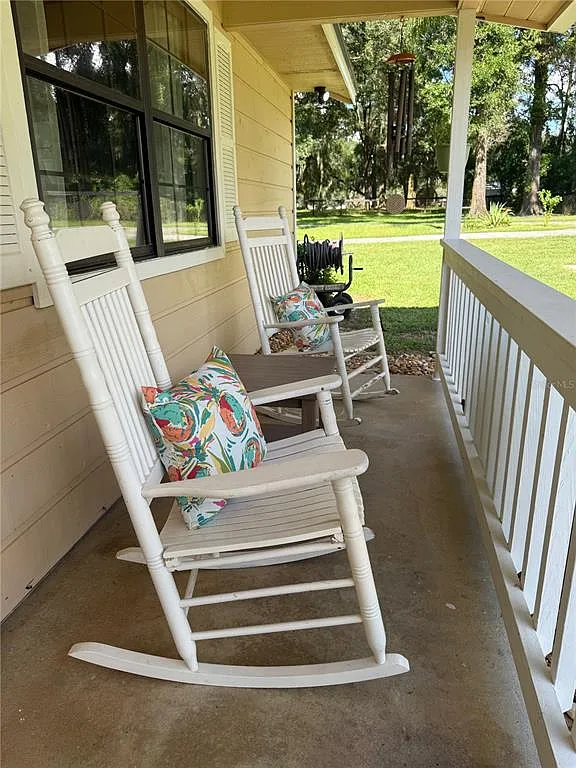 3 bed, 2.0 bath, 2100 sqft, $6,000 — Photo 4