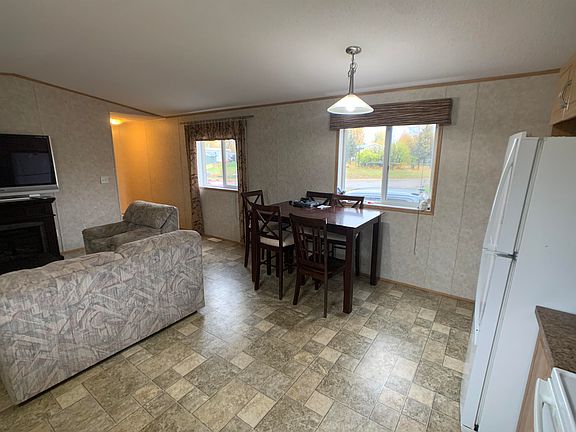 5th image of 5505 Pine Cres