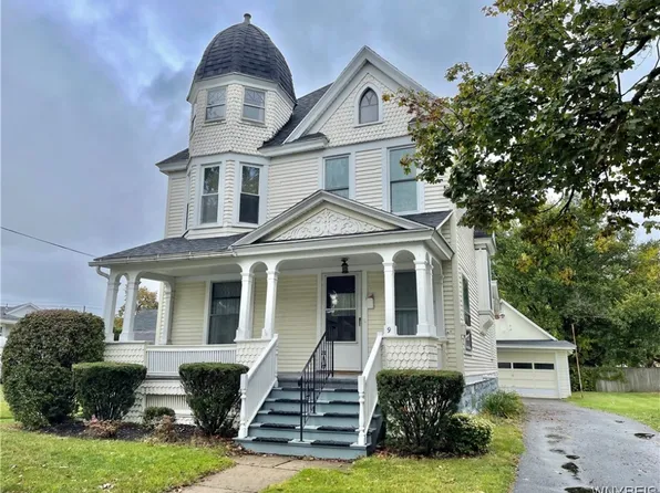 9 Otis St, Batavia, NY 14020